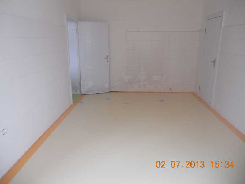 地板膠圖片 一般醫(yī)院里面用的地板膠是什么材料