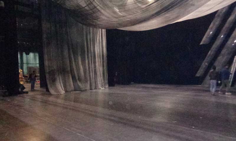 舞臺(tái)地板企業(yè)要緊跟年輕一代的消費(fèi)喜好