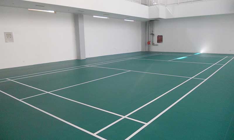 羽毛球場館塑膠地板 羽毛球場館應(yīng)該選擇羽毛球場塑膠地板